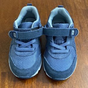 Made 2 Play by Stride Rite Blue Toddler 6.5 Shoes